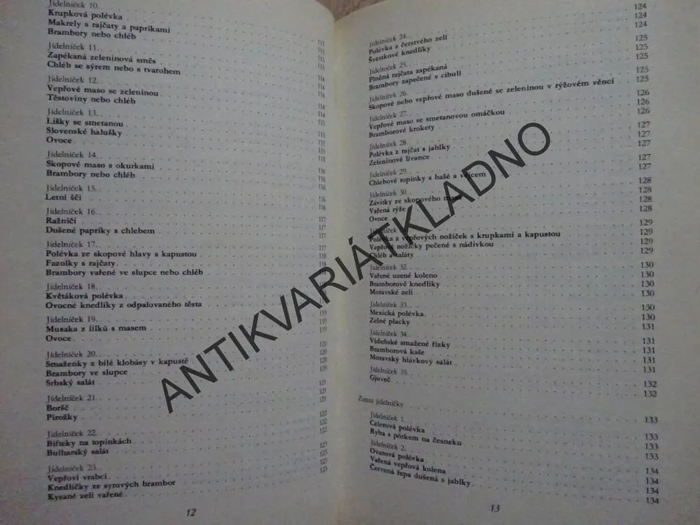 RYCHLÉ POKRMY, JULIANA A. FIALOVÁ, **an