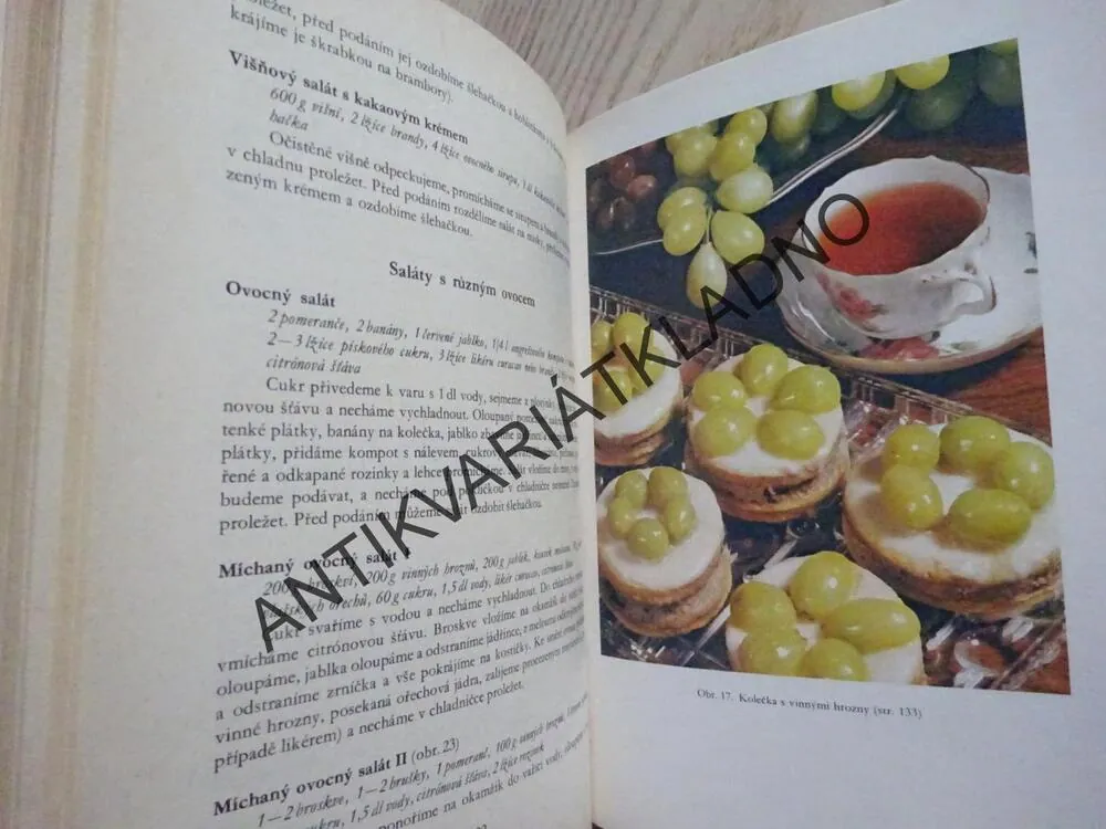 OVOCNÉ MOUČNÍKY A DEZERTY, LIBUŠE VLACHOVÁ, **an