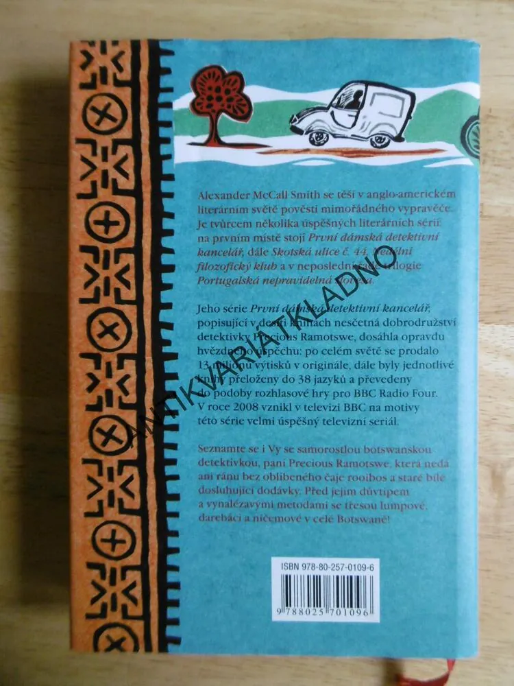 PRVNÍ DÁMSKÁ DETEKTIVNÍ KANCELÁŘ, ALEXANDER MCCALL SMITH, **an