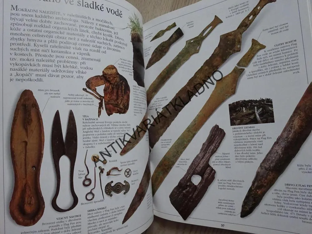 ARCHEOLOGIE, **an