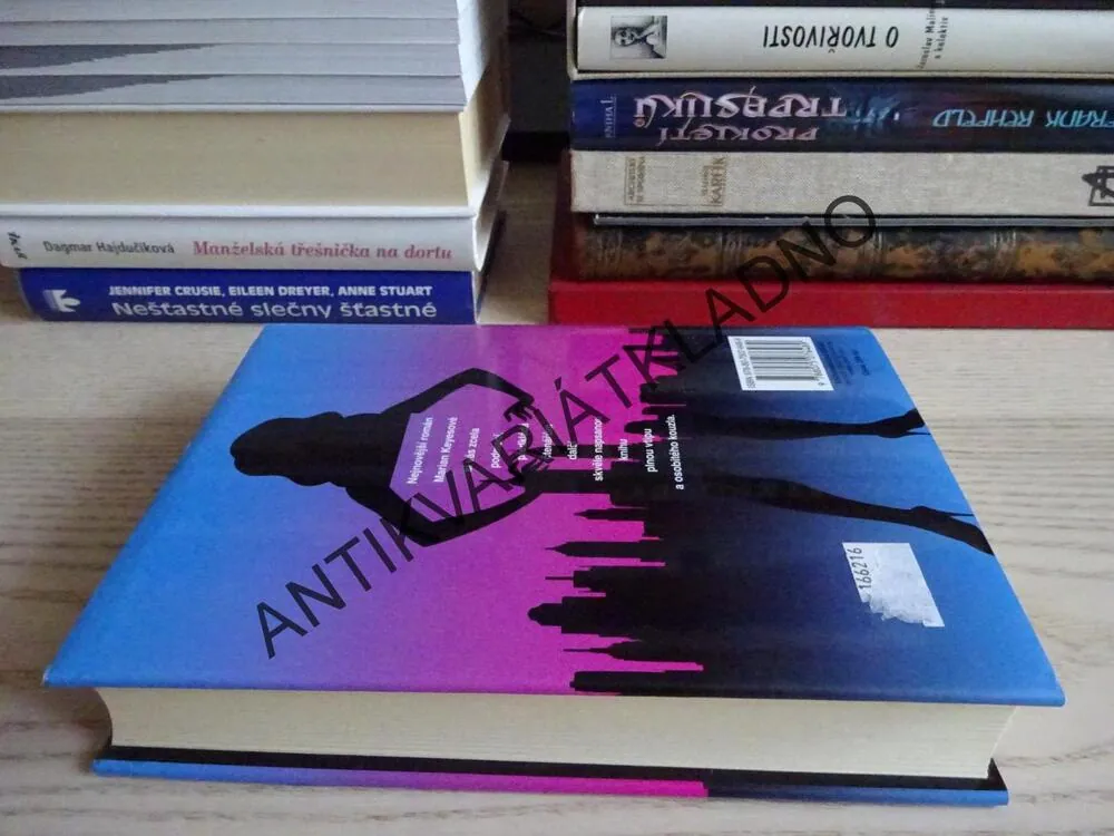 ŽENA, KTERÁ MI UKRADLA ŽIVOT, MARIAN KEYES, **an