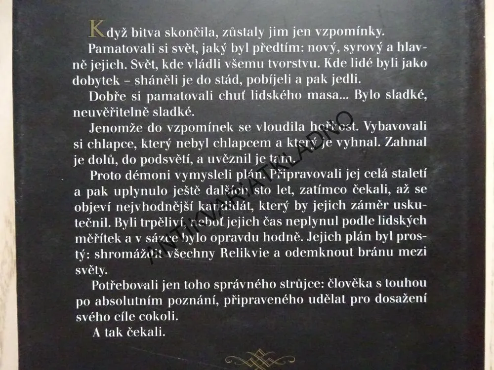 TŘINÁCT RELIKVIÍ, MICHAEL SCOTT, COLETTE FREEDMANOVÁ, **an