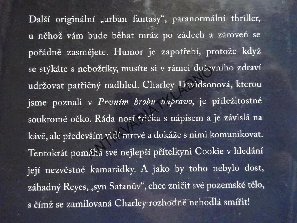 DRUHÝ HROB NALEVO, DARYNDA JONESOVÁ, **an