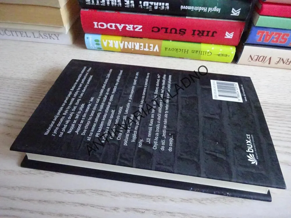 VE STÍNU MAFIE, JOZEF KARIKA, **an