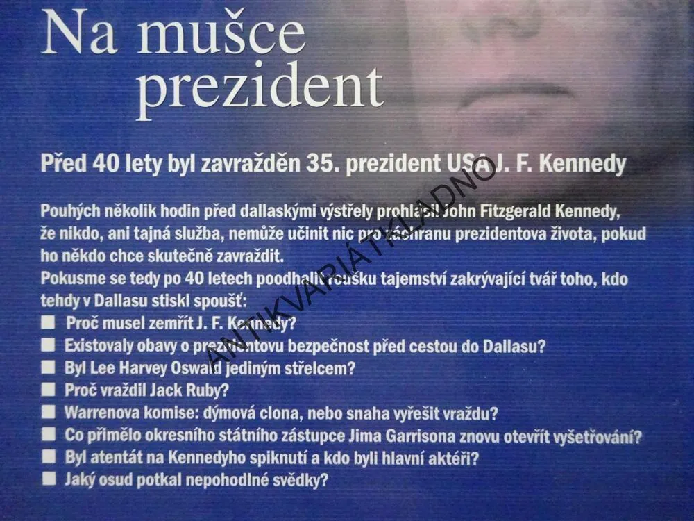 NA MUŠCE PREZIDENT, IAN R. BROOCH, **an