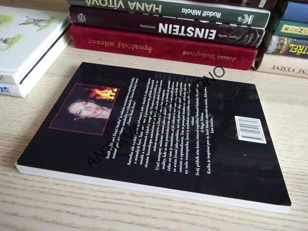 DRAČÍ STEZKA, MARKÉTA VOSTRÁ, **an