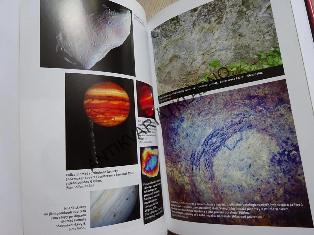 ZEMĚ JAKO VESMÍRNÝ TERČ, JIŘÍ JIRÁNEK, **an