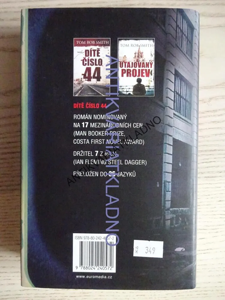 AGENT 6, TOM ROB SMITH, **an