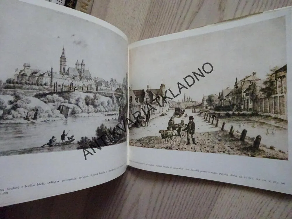 HRADEC KRÁLOVÉ V OBRAZECH TŘÍ STOLETÍ, **an