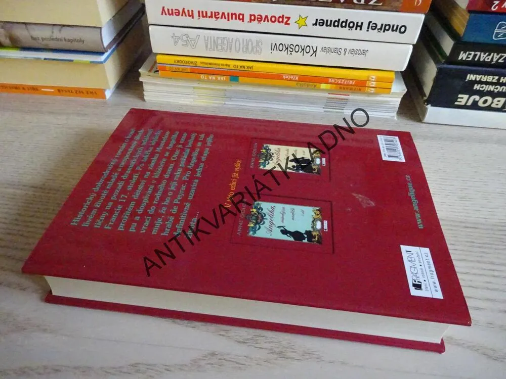 ANGELIKA, KRÁLOVSKÉ SLAVNOSTI, 3. DÍL, ANNE GOLON, **an