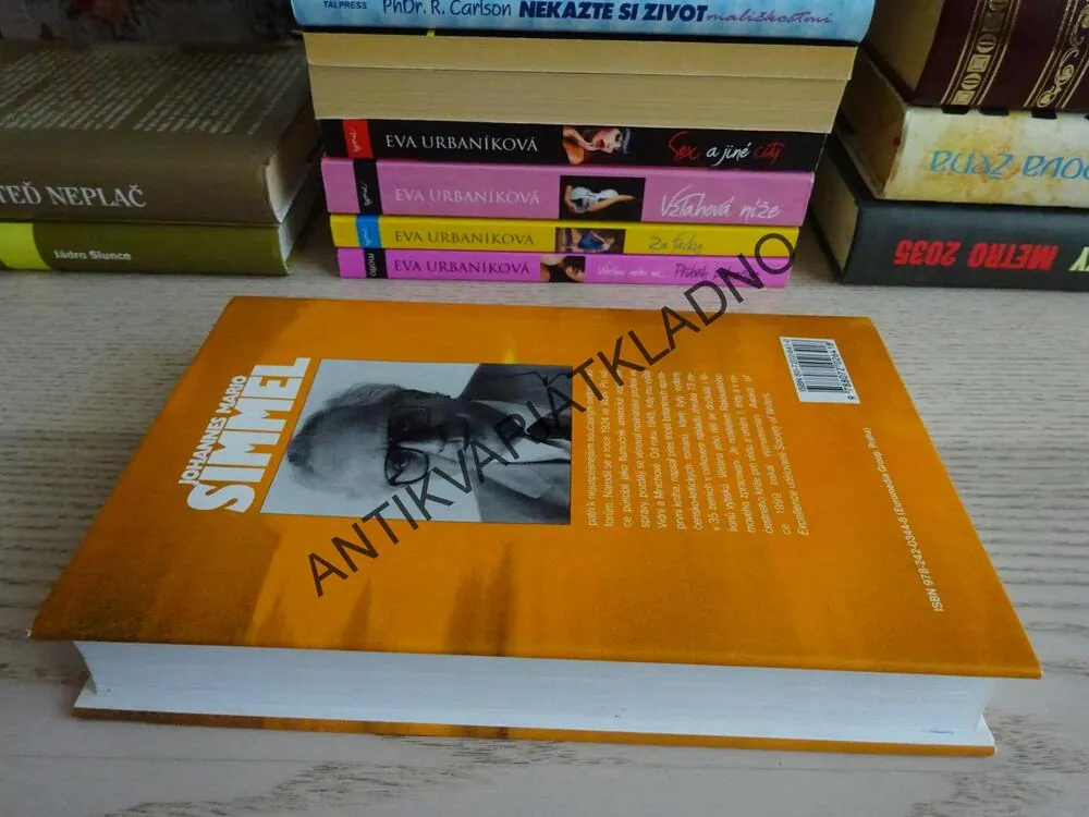 LÁSKA JE POSLEDNÍ MOST, JOHANNES MARIO SIMMEL, **an