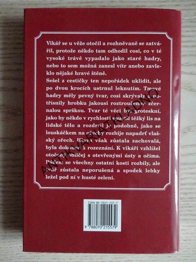 SMRT STAROŽITNÍKA, ELLIS PETERSOVÁ, **an