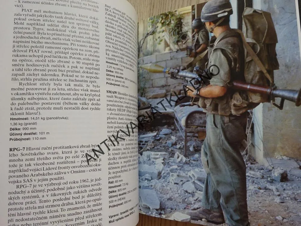 ZBRANĚ A VYBAVENÍ SAS, PETER DARMAN, **an
