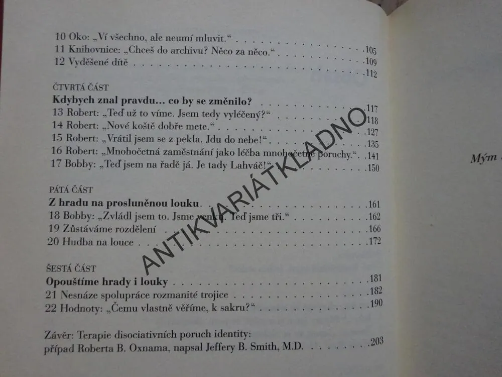 ROZTŘÍŠTĚNÁ MYSL, ROBERT B. OXNAM, **an