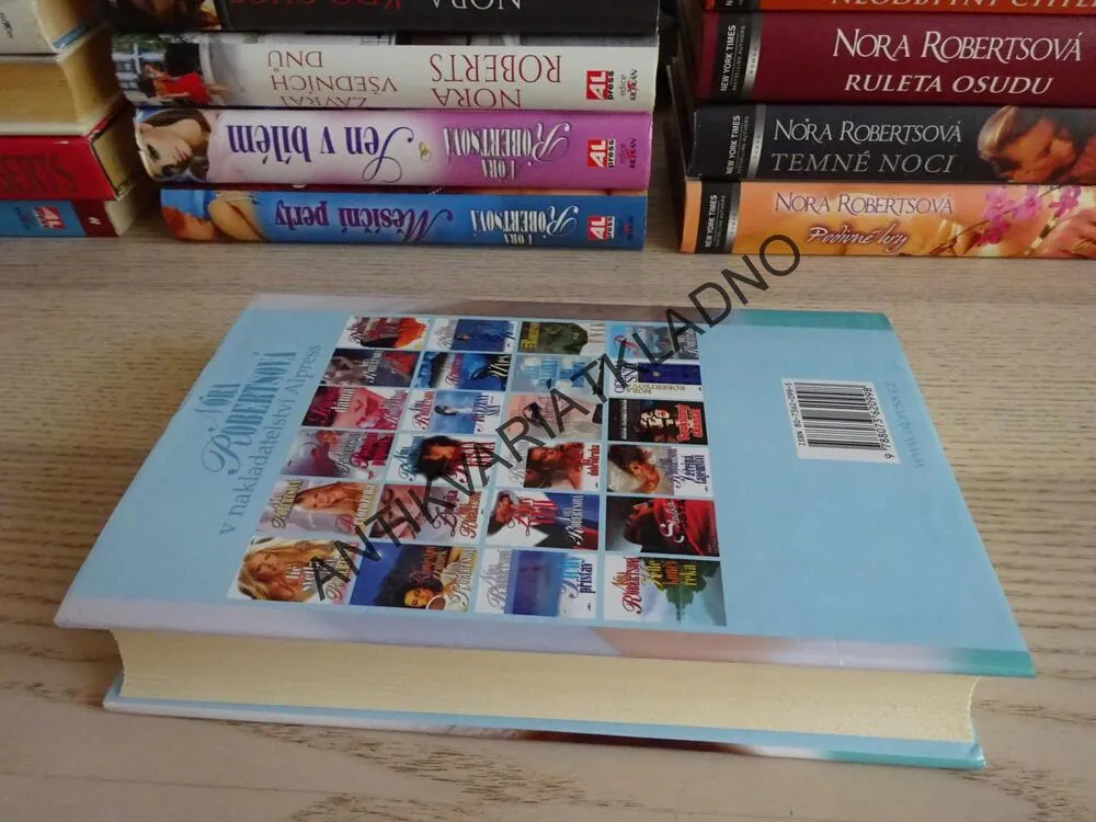 KLÍČ VĚDĚNÍ, NORA ROBERTS, **an