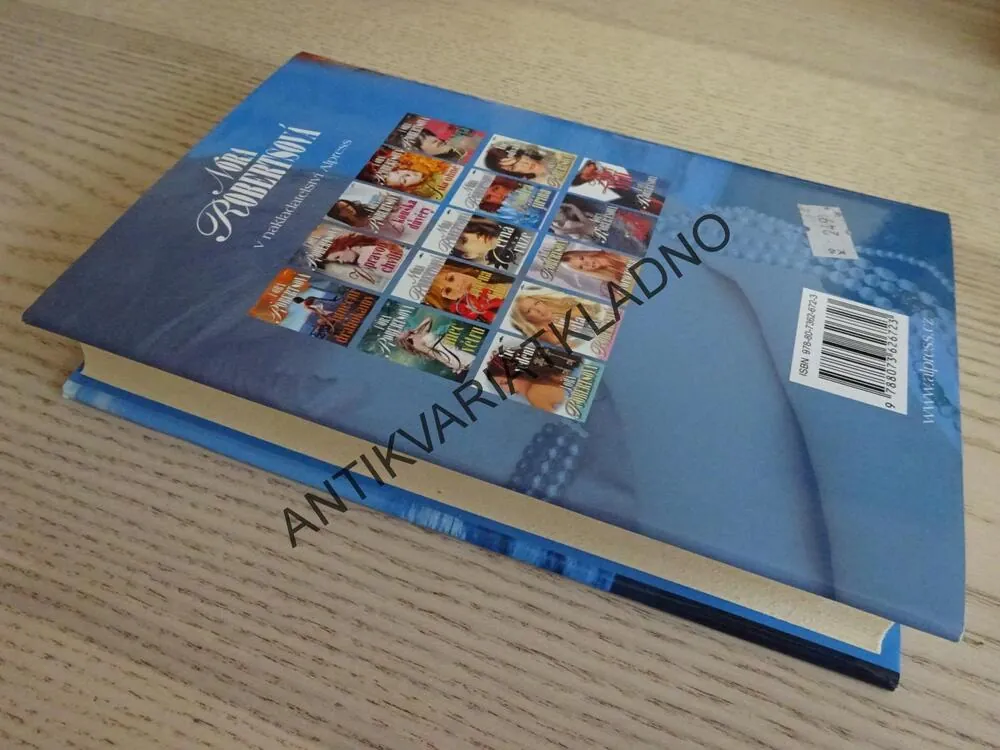 MĚSÍČNÍ PERLY, NORA ROBERTS, **an