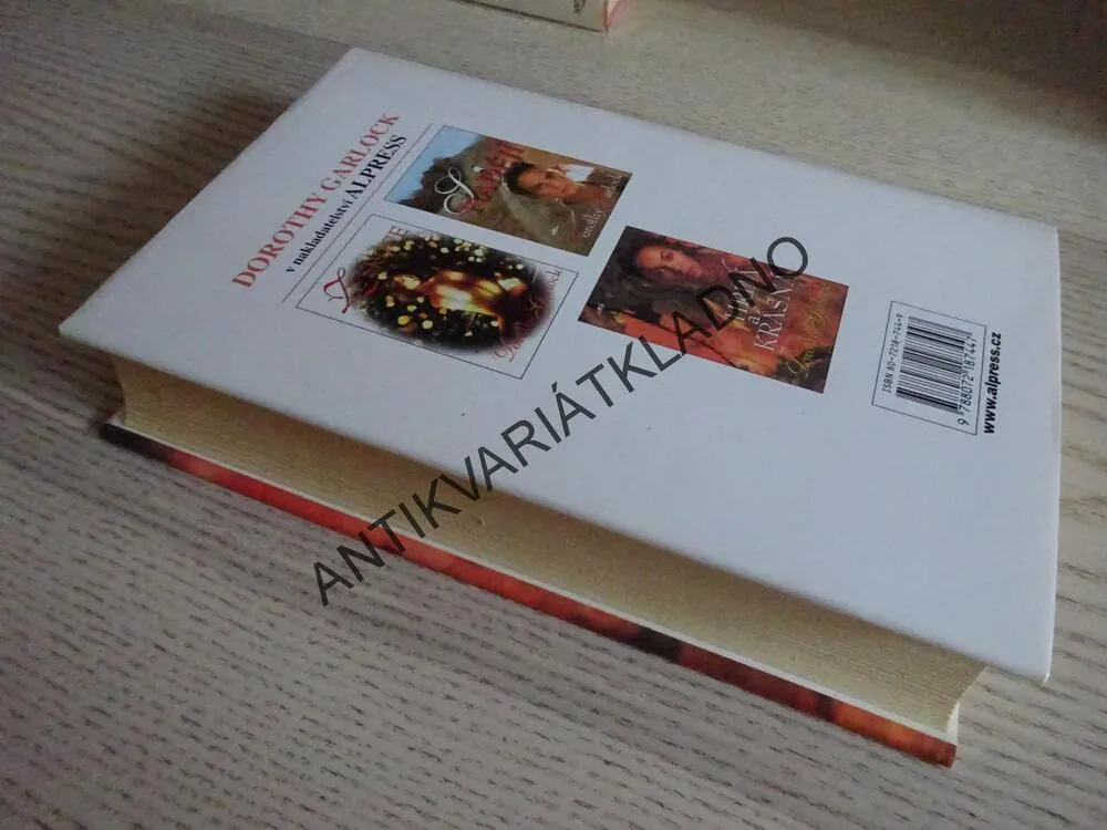 HRDÁ A KRÁSNÁ, DOROTHY GARLOCK, **an