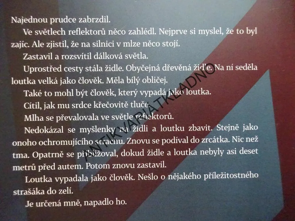 USMĚVAVÝ MUŽ, HENNING MANKELL, **an