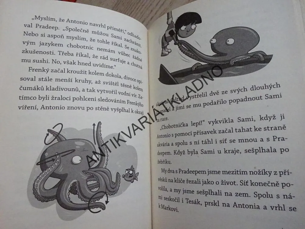 MOJE VELKÁ TLUSTÁ ZOMBÍ RYBA, MO O'HAROVÁ, **an