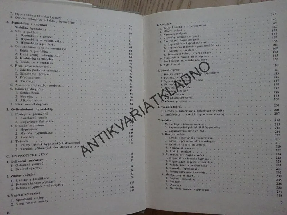 HYPNÓZA, STANISLAV KRATOCHVÍL, **an