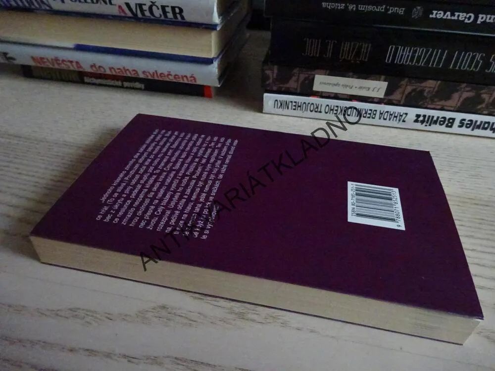 ÚTRŽKY ŽIVOTŮ, JACQUES ROSSI, **an
