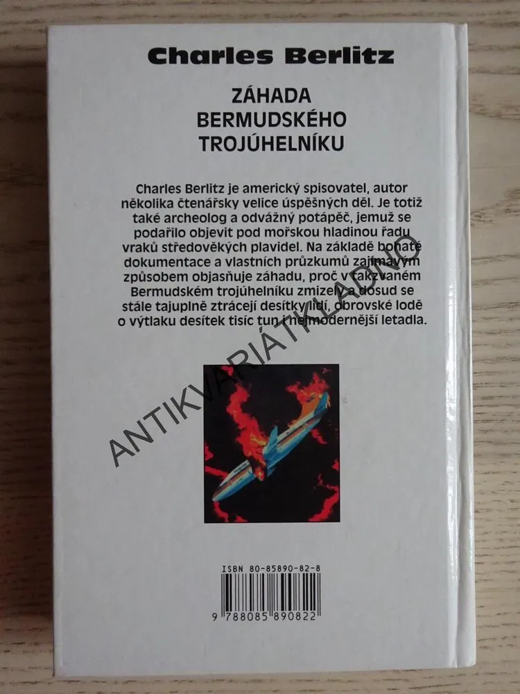 ZÁHADA BERMUDSKÉHO TROJÚHELNÍKU, CHARLES BERLITZ, **an