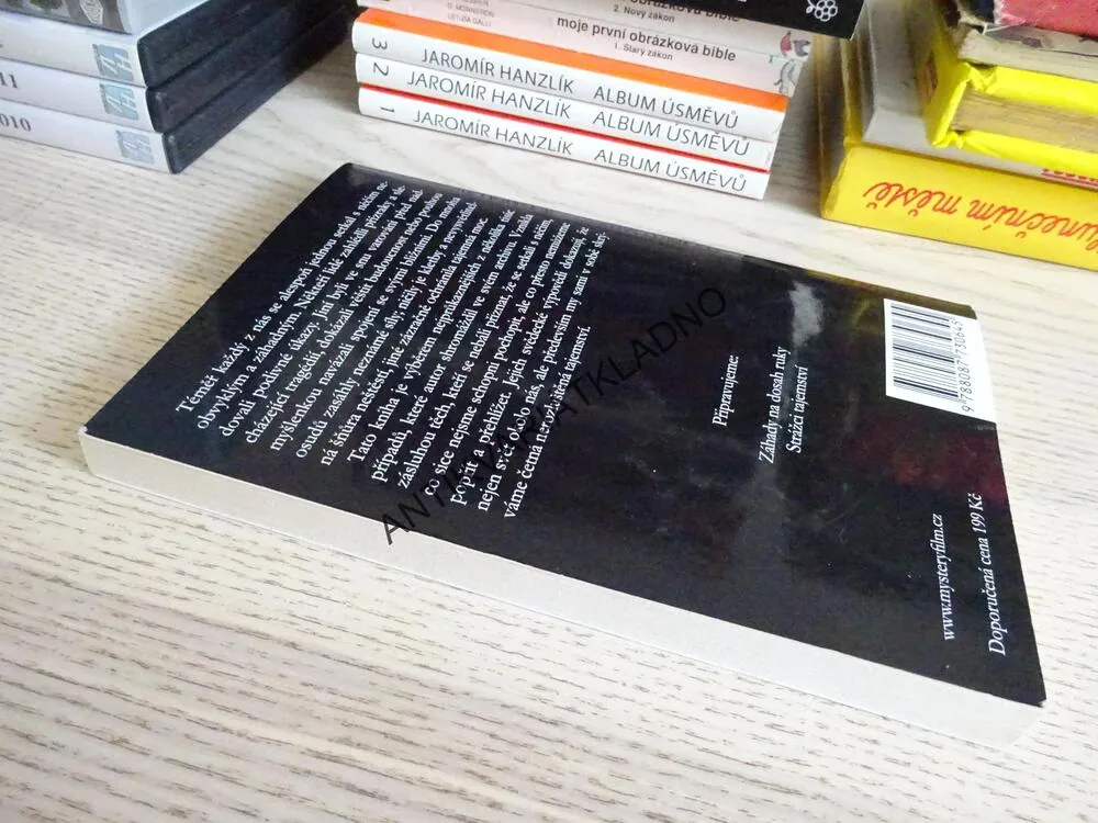 SETKÁNÍ S TAJEMNEM, ARNOŠT VAŠÍČEK, **an