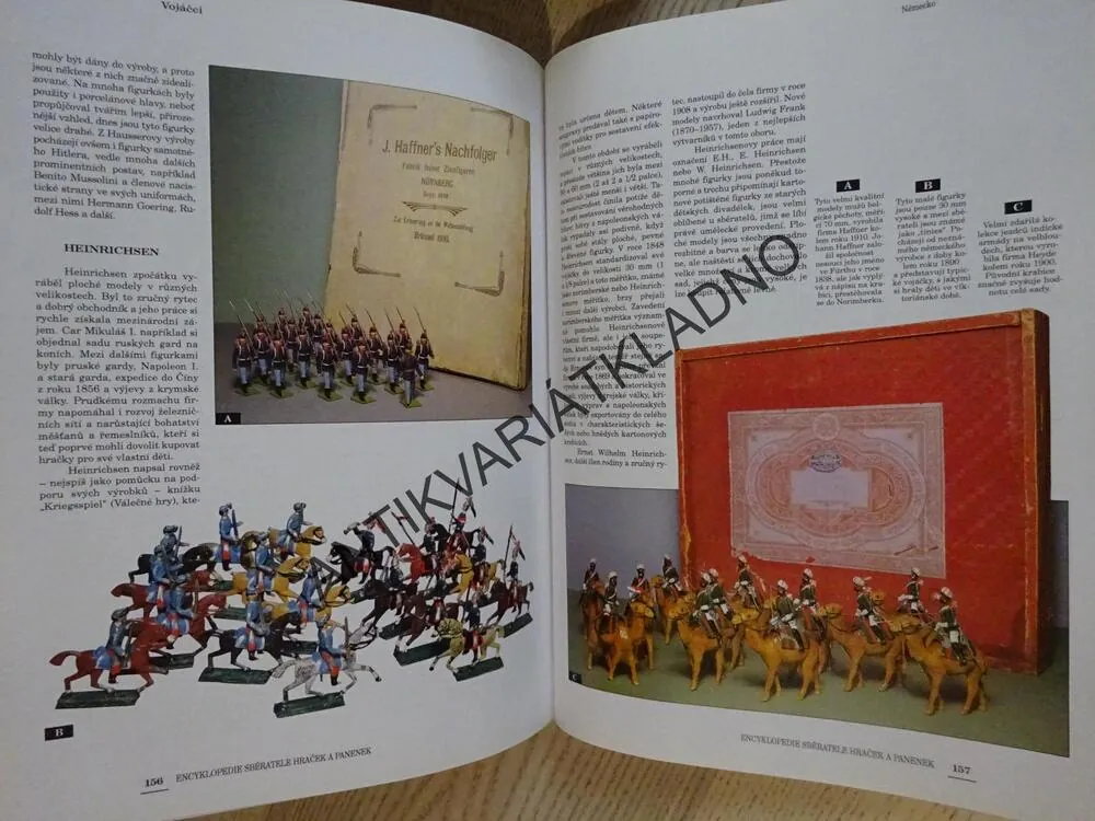 ENCYKLOPEDIE SBĚRATELE, HRAČKY A PANENKY, LYDIA DARBYSHIRE, **an