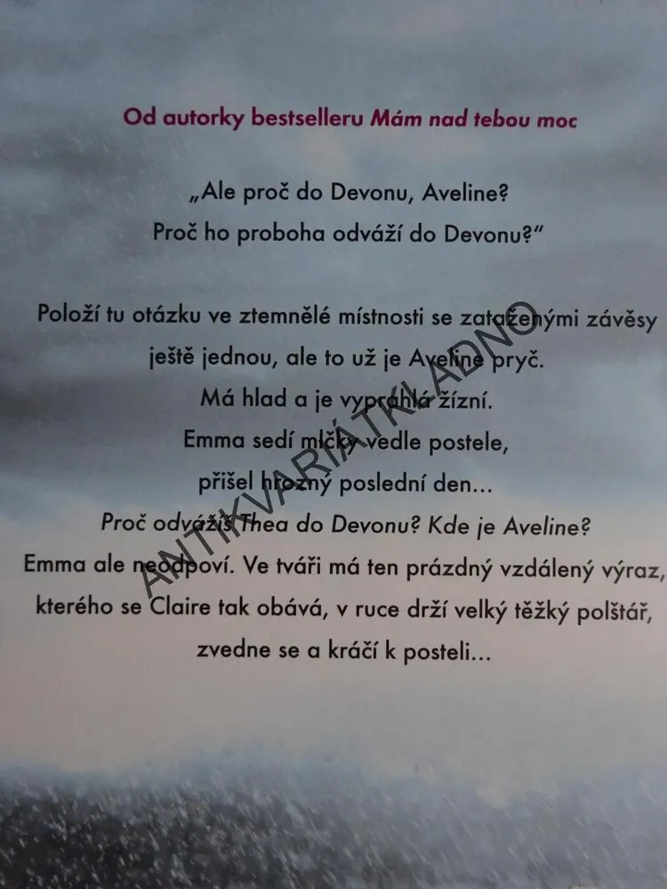 CHLADNÁ JAKO LED, TERESA DRISCOLLOVÁ, **an