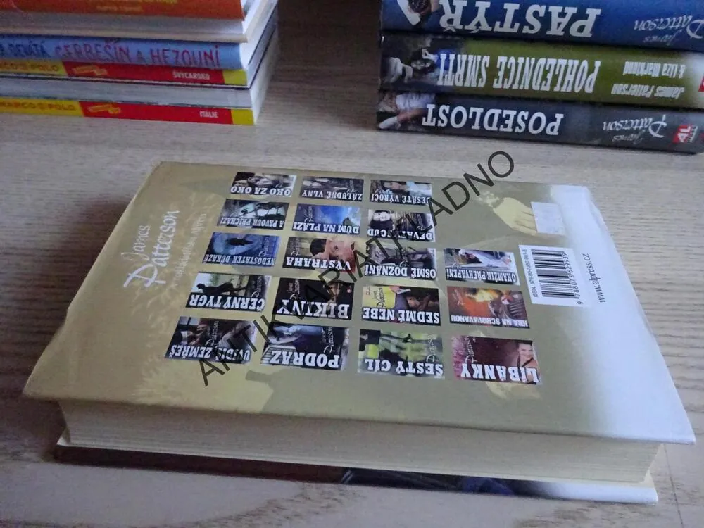 SOUKROMÉ HRY, JAMES PATTERSON, **an