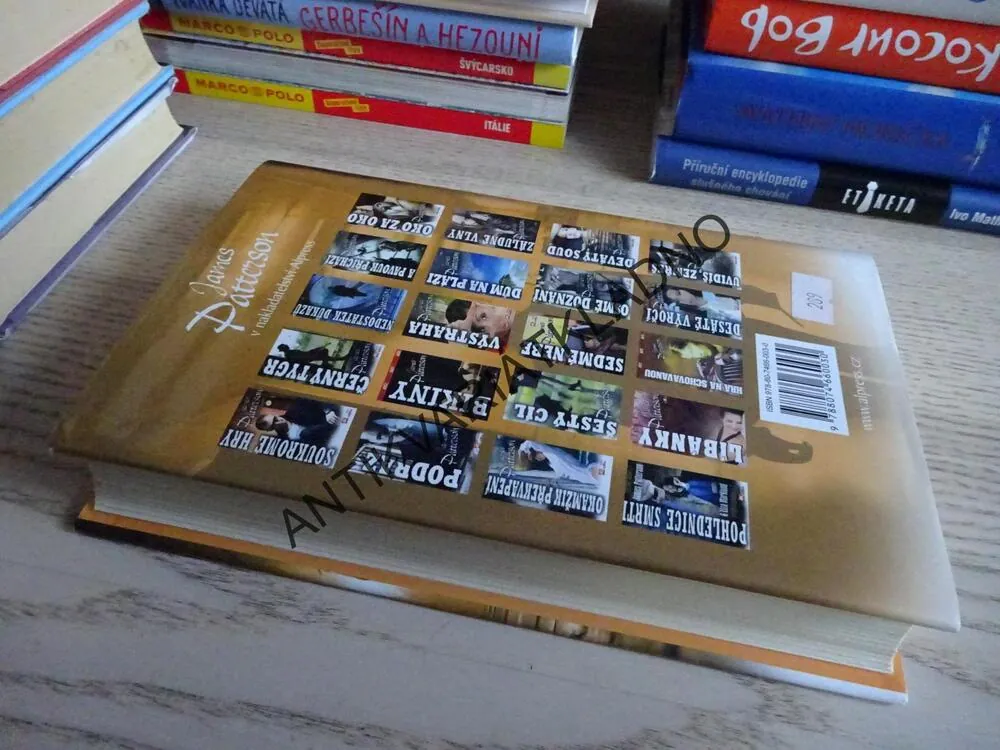MISTROVSKÝ TAH, JAMES PATTERSON, **an