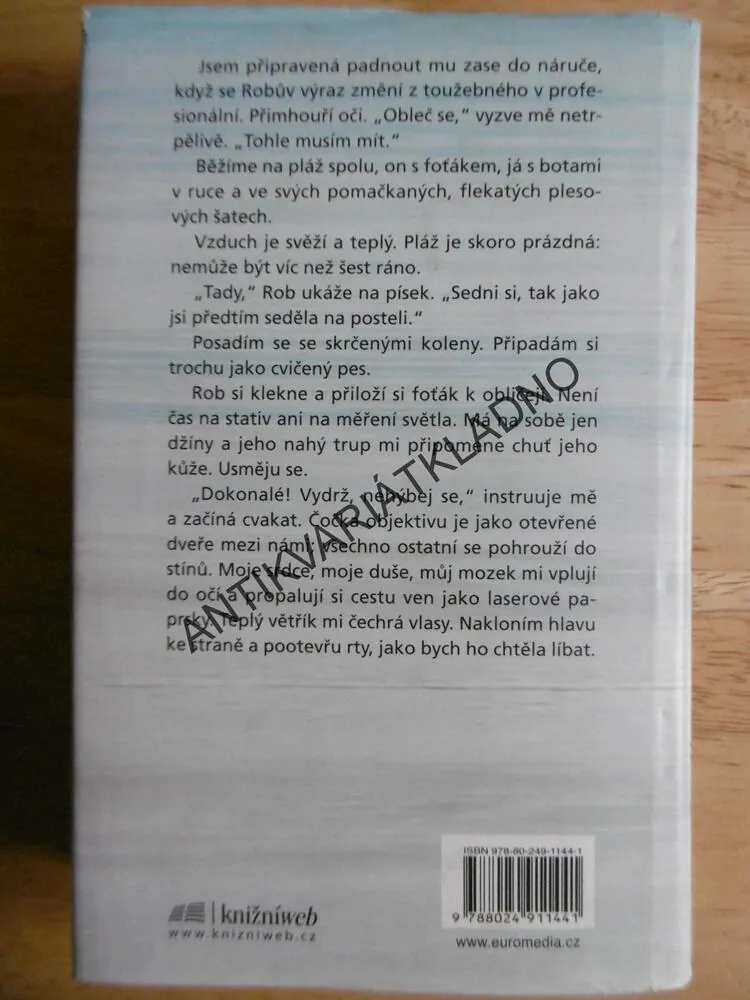 LÉTO MODELKY, PAVLÍNA POŘÍZKOVÁ, **an
