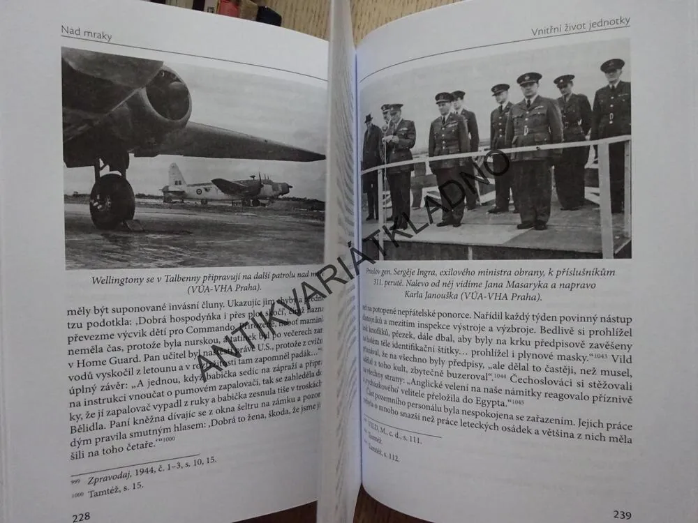 NAD MRAKY, DALIBOR VÁCHA, 311. ČSL PERUTĚ RAF 1940-1945, **an