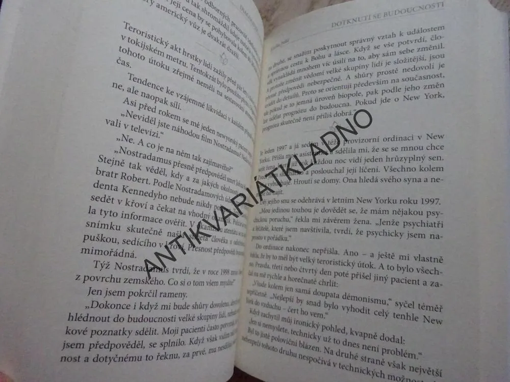DOTKNUTÍ SE BUDOUCNOSTI, S. N. LAZAREV, **an