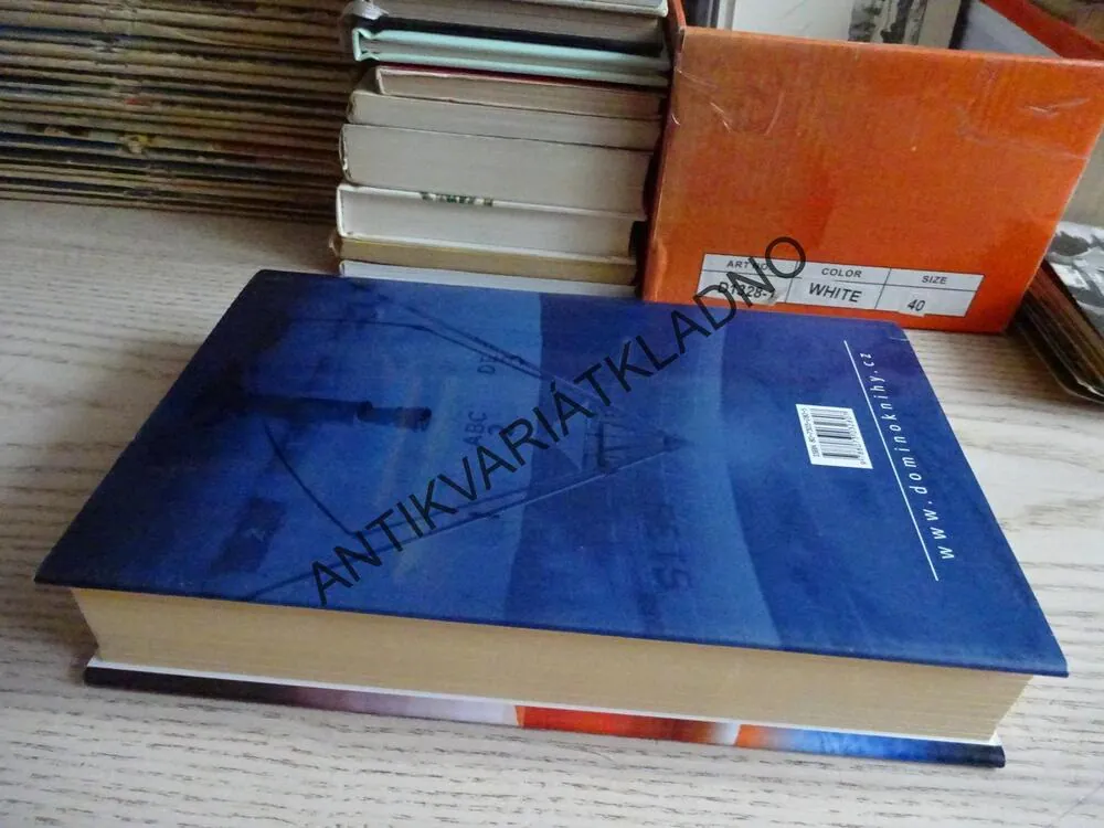 LAZAROVA VENDETA, ROBERT LUDLUM, **an