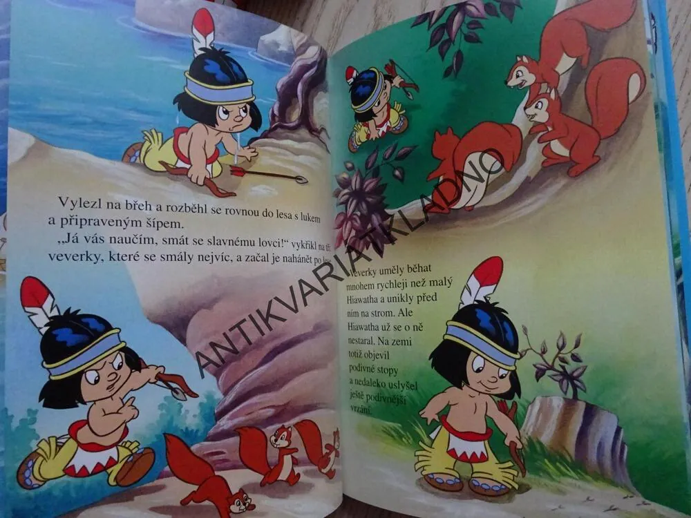 MALÝ HIAWATHA NA LOVU, WALT DISNEY, **an