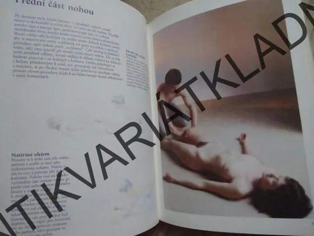 KNIHA O MASÁŽI, **an