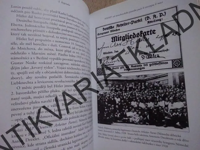 ADOLF HITLER, ZROZENÍ DIKTÁTORA, LUCIANO GARIBALDI, SIMONETTA GARIBALDIOVÁ, **an
