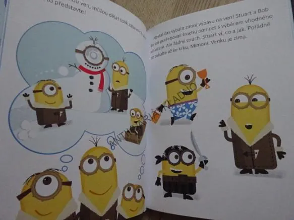 MIMONI, SNĚŽÍ, **an