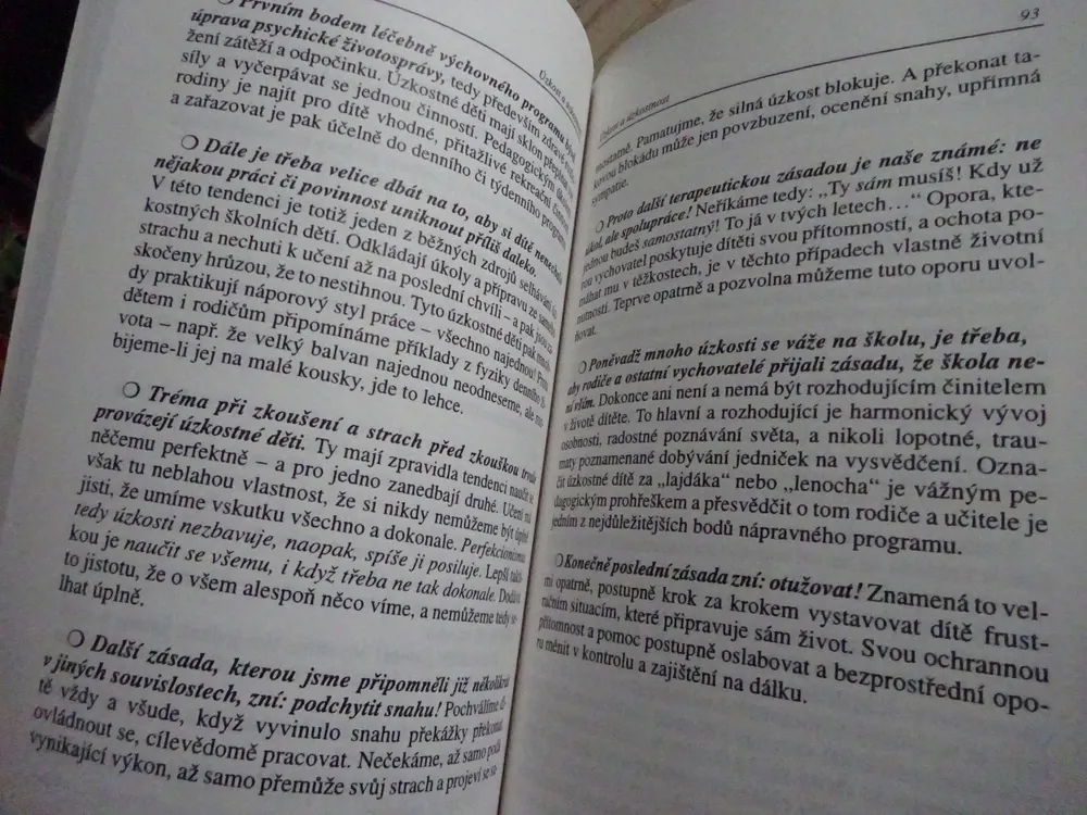 DĚTI, RODINA A STRES, ZDENĚK MATĚJČEK, ZDENĚK DYTRYCH, **an