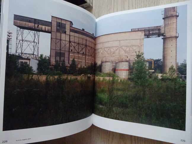 ZTRACENÝ BARÁKY, LOST SITES, KRAJINA KLADENSKÉHO INDUSTRIÁLU, ŠIMON VEJVANČICKÝ, **an