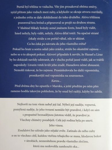DNY KRVE A HVĚZDNÉHO TŘPYTU, LAINI TAYLOROVÁ, **an
