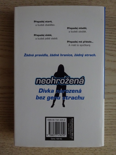 NEOHROŽENÁ, POMSTA, FRANCINE PASCALOVÁ, **an