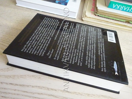 SOUKROMÝ ŽIVOT BOŽSKÝCH PĚVCŮ, PLÁCIDO DOMINGO, LUCIANO PAVAROTTI, JOSÉ CARRERAS, MARCIA LEWISOVÁ, **an