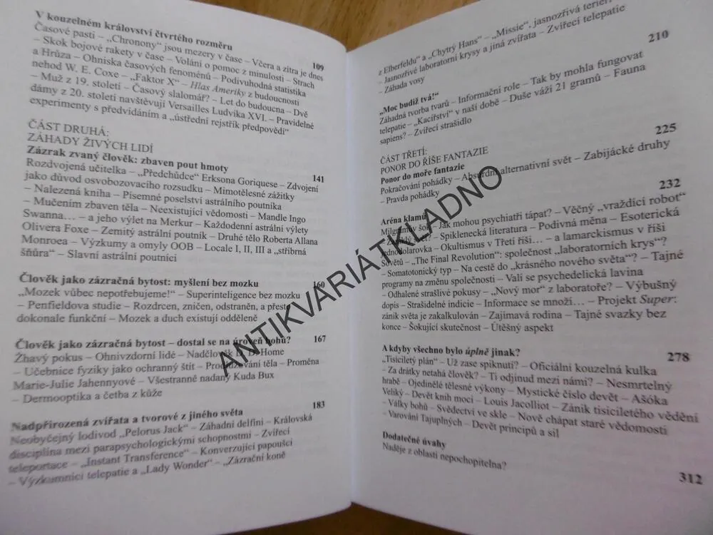 PRŮVODCE NEVYSVĚTLITELNÝMI JEVY, VIKTOR FARKAS