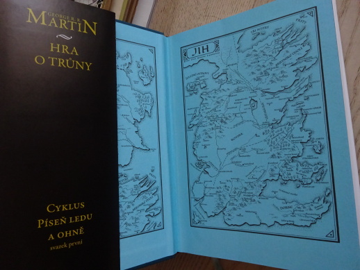 HRA O TRŮNY, KNIHA PRVNÍ, PÍSEŇ LEDU A OHNĚ, GEORGE R. R. MARTIN, **an