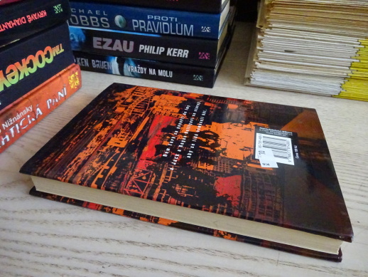 HORKÁ NOC, MARY HIGGINS CLARKOVÁ, **an