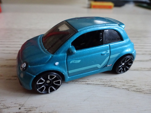 FIAT 500e, AUTÍČKO, HRAČKA, HOT WHEELS, MATTEL