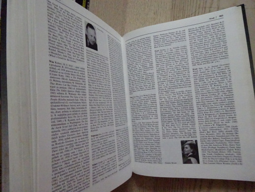 ENCYKLOPÉDIA FILMU, ENCYKLOPEDIE FILMU, **an