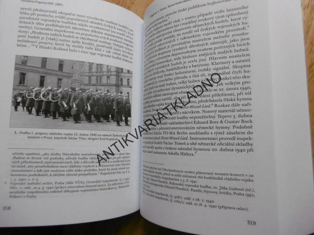 DOCUMENTA PRAGENSIA XXVI,EVROPSKÁ VELKOMĚSTA ZA 2.SV.V., P-A